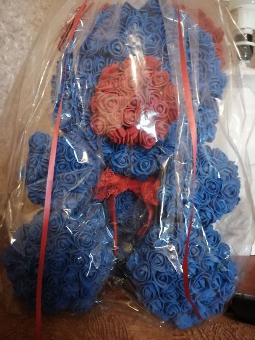 Мишка из роз большой