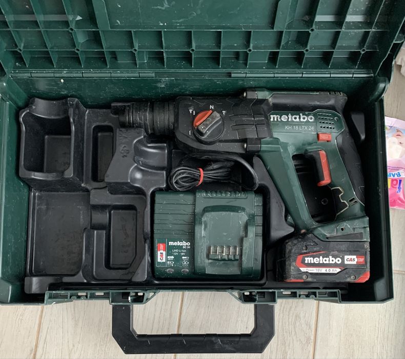 Акумуляторний перфоратор Metabo (в кейсі)