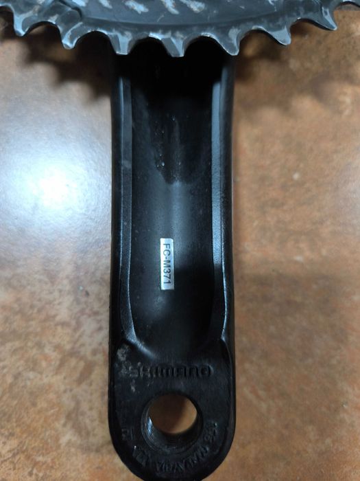 Pedaleira Shimano FC‑M371 3x9 velocidades – tripla 44/32/22