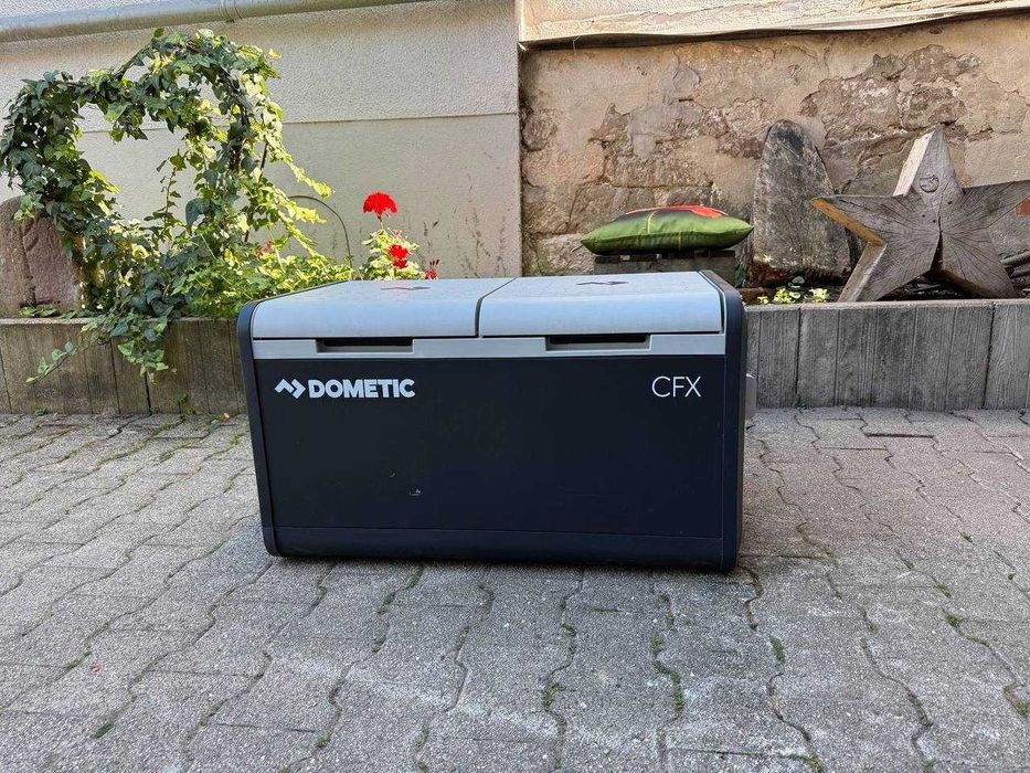 Dwustrefowa lodówka turystyczna Dometic CFX3 75DZ