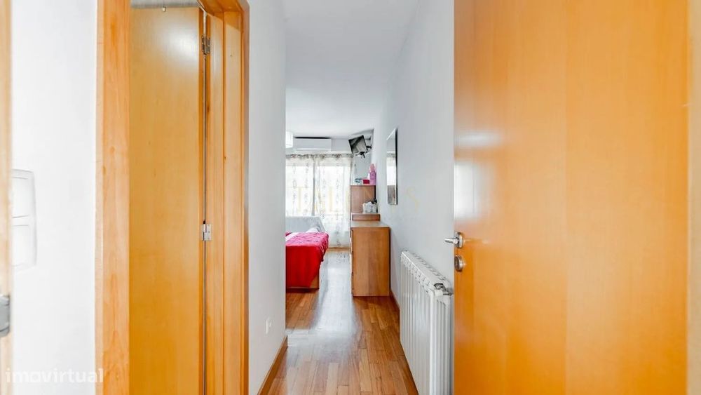 Apartamento T3 em Fradelos | 146 m² | Varanda c/ Churrasqueira