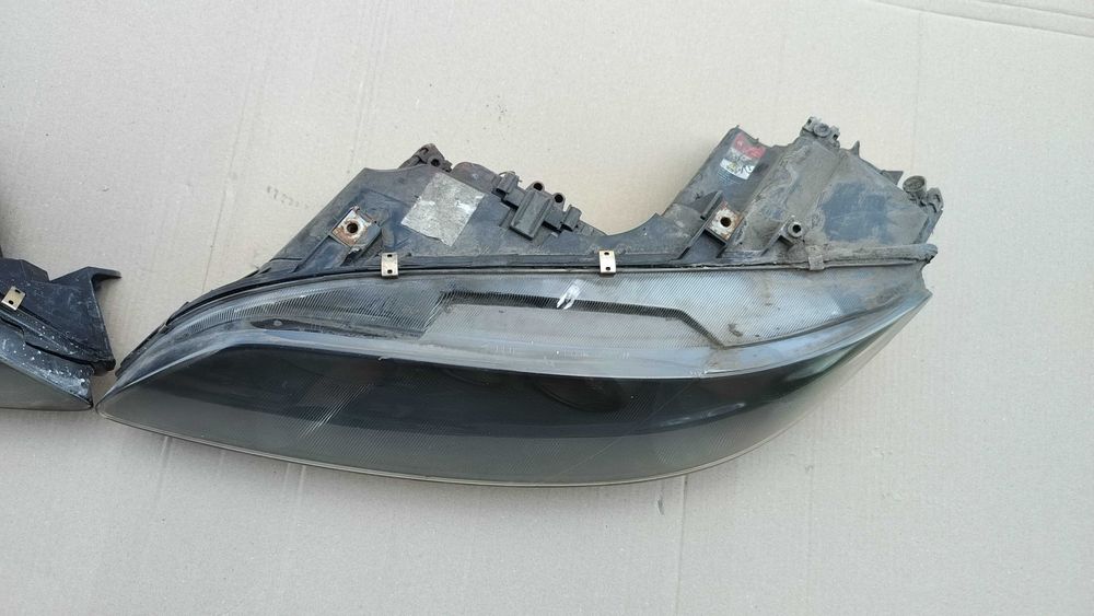 Lampy przód Lewa Prawa MAZDA 6 GG GY 04-08.r XENON EU KPL org