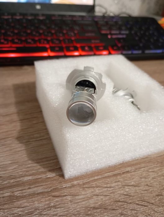 Лед лампи з лінзою та цоколем h7