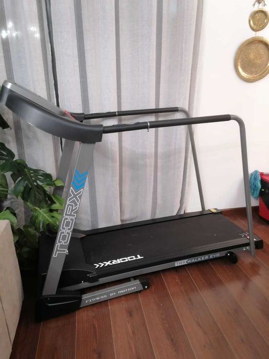 Passadeira para reabilitação com barras laterais