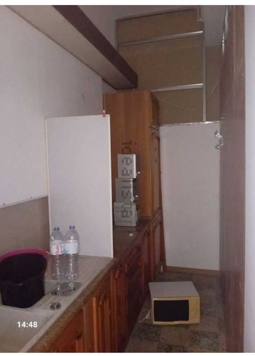 Aluga-se loja na Baixa da Banheira, junto à Cabeça do Padre