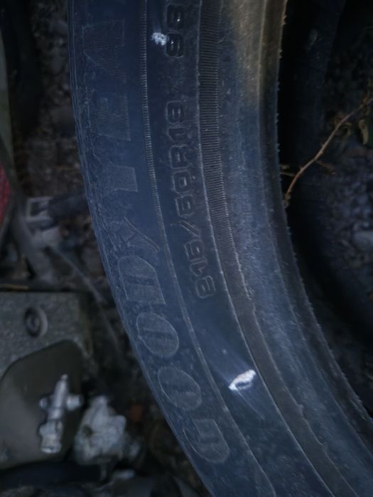 Pneus 215/50 r19