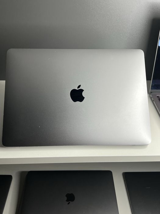 MacBook Air 13 M1 8Gb/256Gb  стан 9/10 #94102