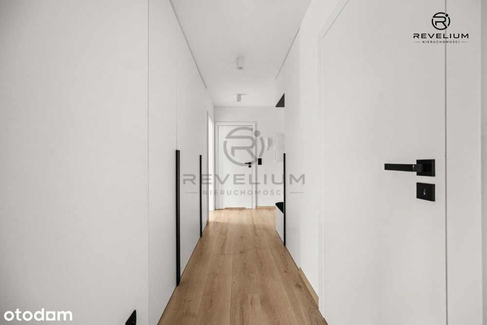 Duży balkon | Przestrzeń | Kom. lok. | Msc. w hali