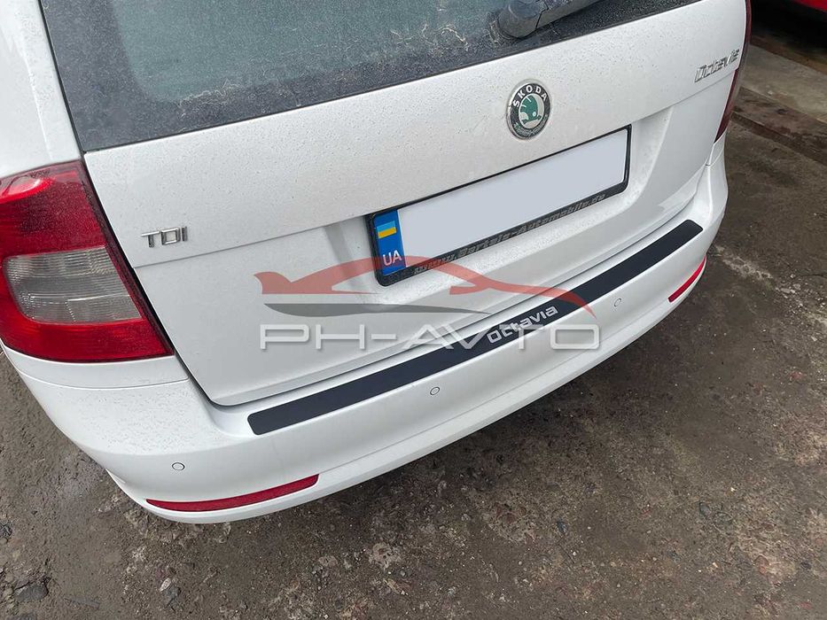 Накладка на задний бампер Skoda Octavia A5 Fl Combi / Sedan / Lift