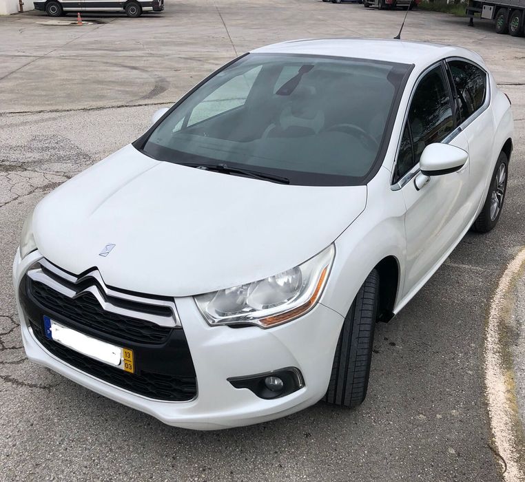 Citroen DS4 1.6Hdi cheio de estilo!
