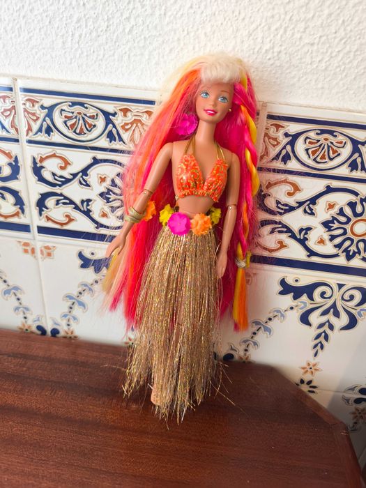 Boneca Barbie Hula