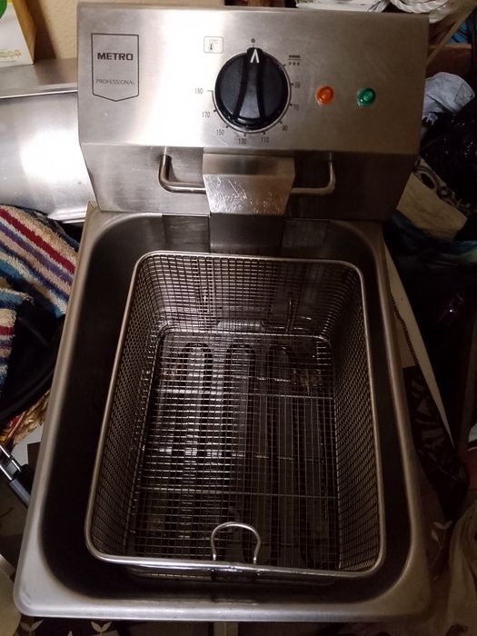 Fritadeira óleo Profissional 3250W - NOVA