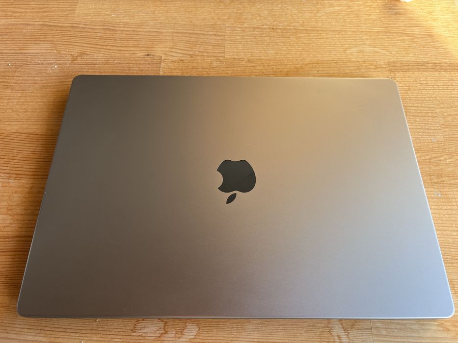 MacBook Pro 16” - 32 GB RAM / 512 GB SSD / 2021