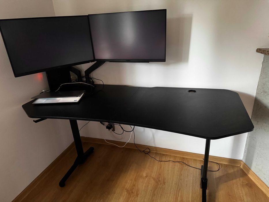 Biurko 160cm x 72 cm x 75 cm
