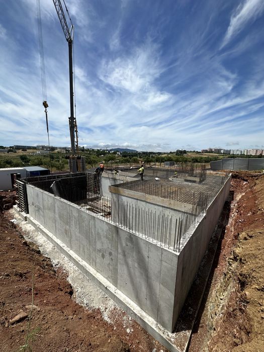 Subempreiteiro, Faço todo tipo de Cofragem e Ferragem em Portugal.