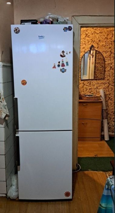 Здається кімната у 3-х кімнатній квартирі по вул. Б. Хмельницького, 39. Центр!