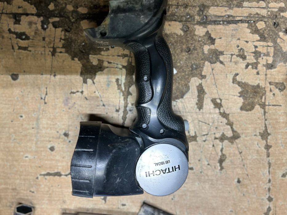 Lampa warsztatowa Hitachi