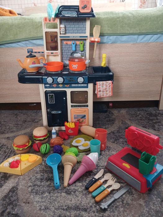 Дитяча кухня,кухонний набір.