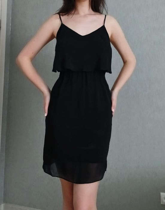 Сукня жіноча чорна
