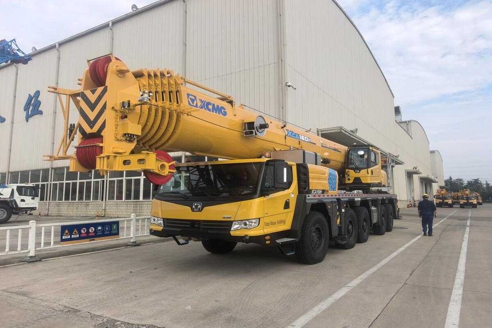 Автокран XCMG XCA160H вантажопідіймальність 160 т. 2025 р. в наявності