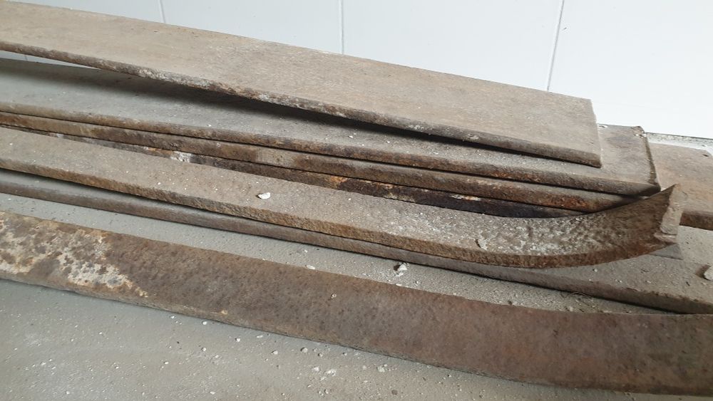 Шина на ковш (екскаватора)