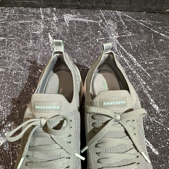 Легенькі пінні кросівки Skechers 39 розмір 26 см