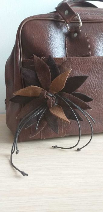 Skórzana retro torba podróżna.