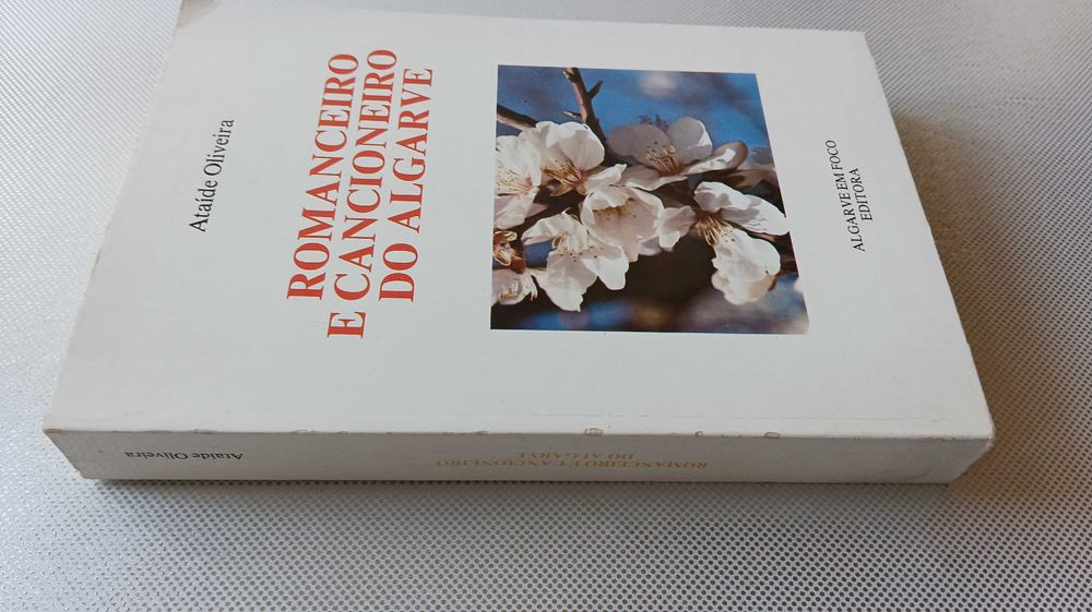 Romanceiro E Cancioneiro Do Algarve