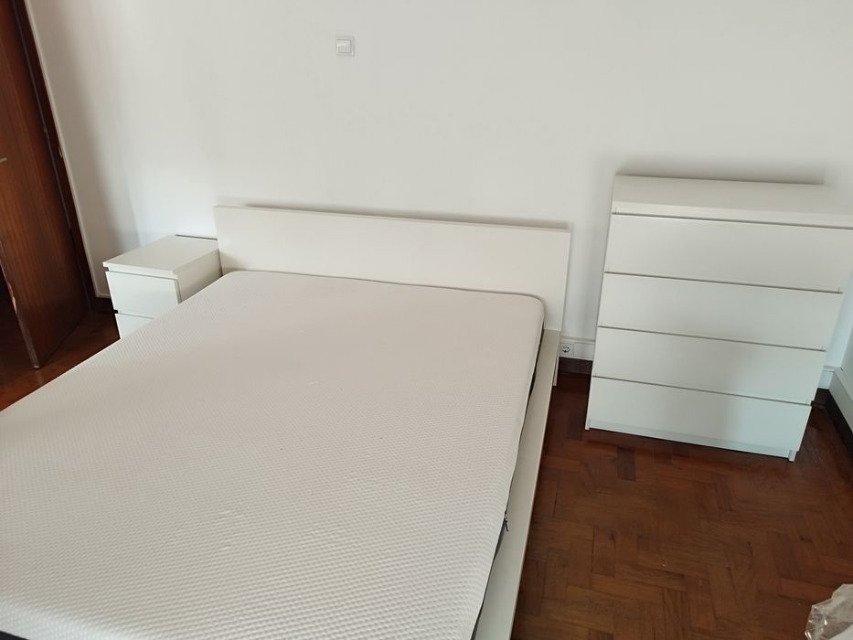 Cama com colchão Ema + cómoda