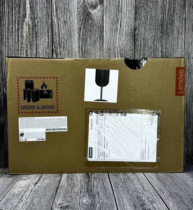 LOQ 15i  (2024)LOQ15IRX9 i7-14700HX/16GB/1TB/Win11 RTX4060/WQHD 165Hz