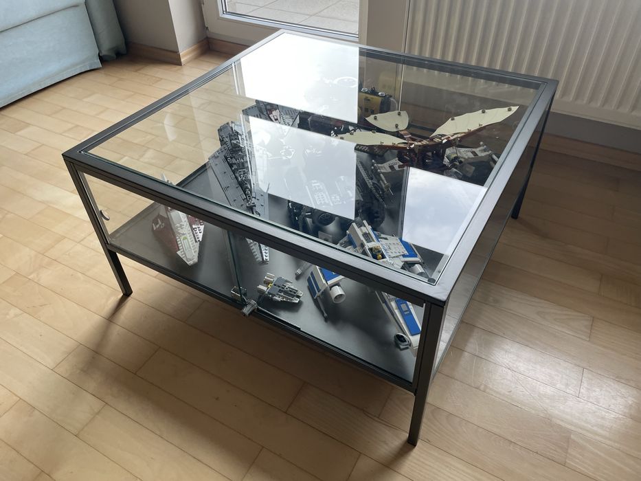 Stolik witrynka metalowy