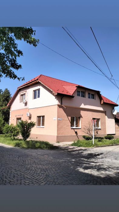 Будинок- квартира  подобово.  Берегове Центр Вільно з 30.01