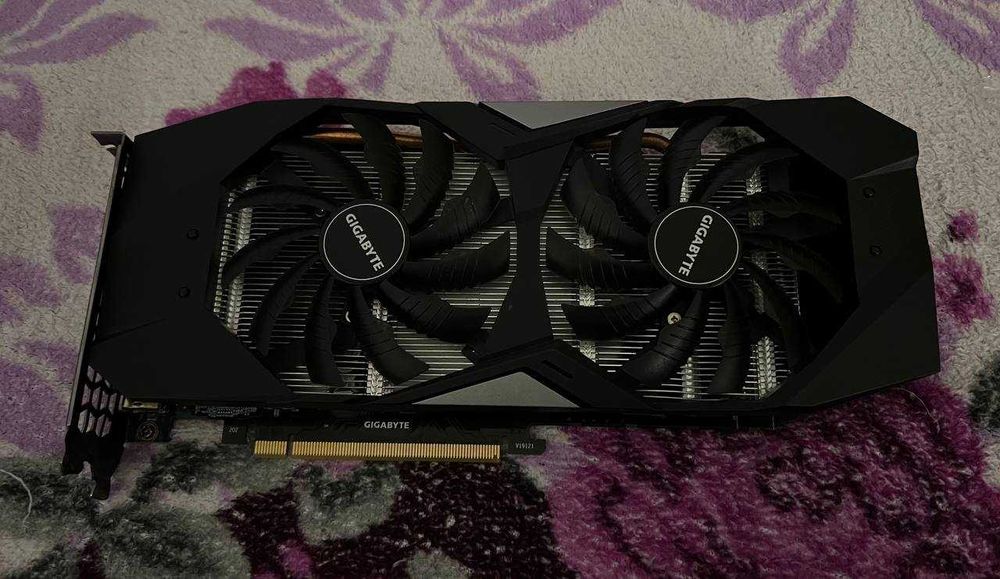 Gigabyte GeForce RTX 2060 SUPER 8GB Видеокарта