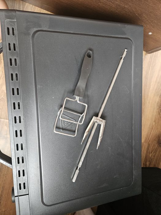 Mini piekarnik elektryczny