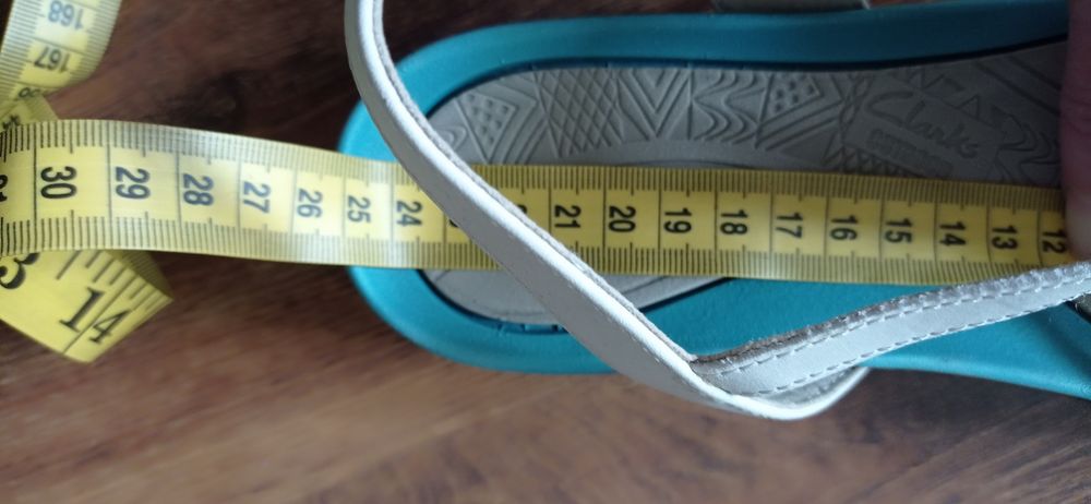 Босоніжки жіночі Clarks р. 37,5