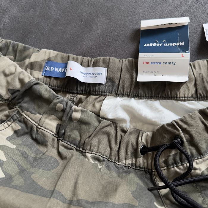 Чоловічі камуфляжні карго-штани Old Navy