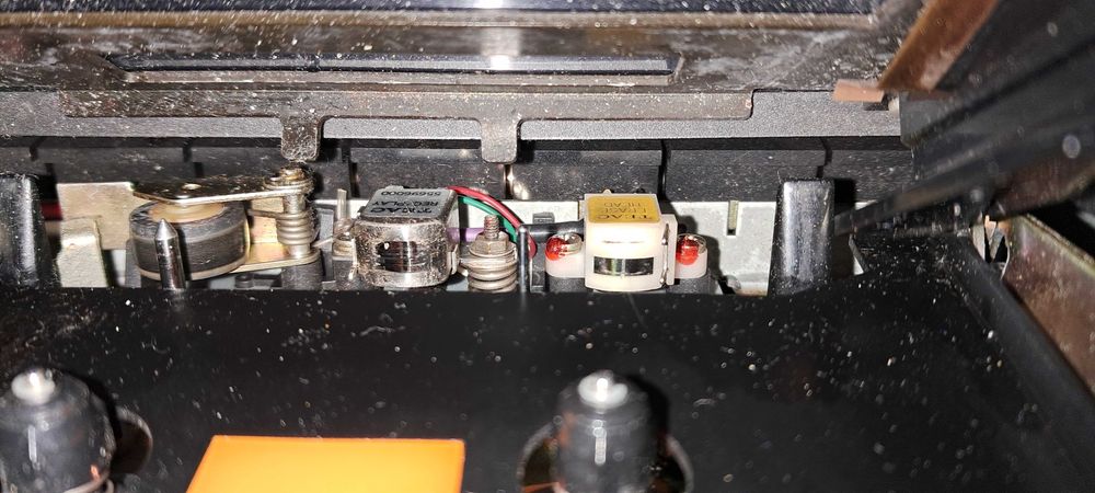 Касетна дека TEAC A-103 РЕТРО