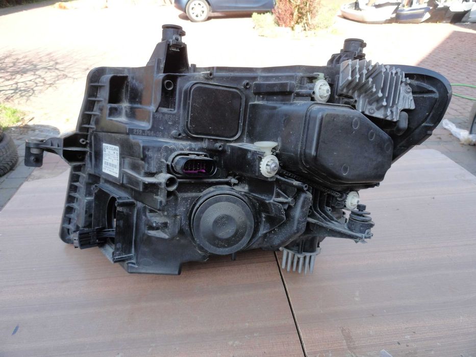 VW Crafter Reflektor przód LED 17-22