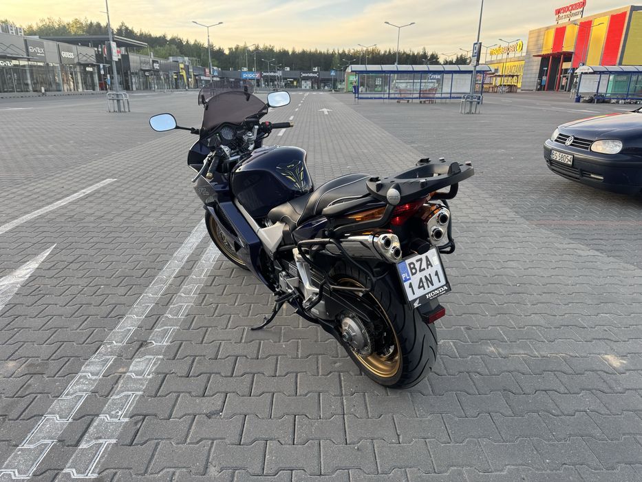 Honda VFR 800  V-Tec