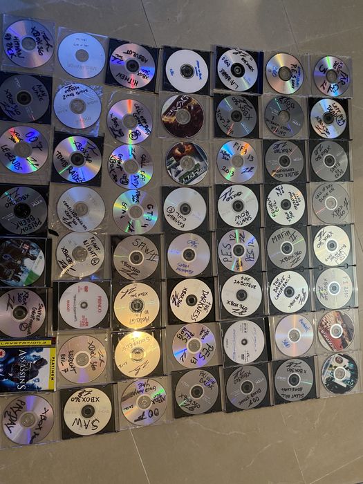 Xbox 360 with 3 Controllers64172179141889122