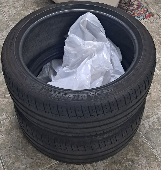 2  pneus  michelin pilot sport 235/40 R18 muito piso