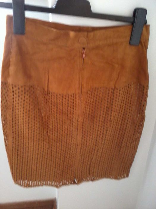 Mini-saia em camurça autêntica