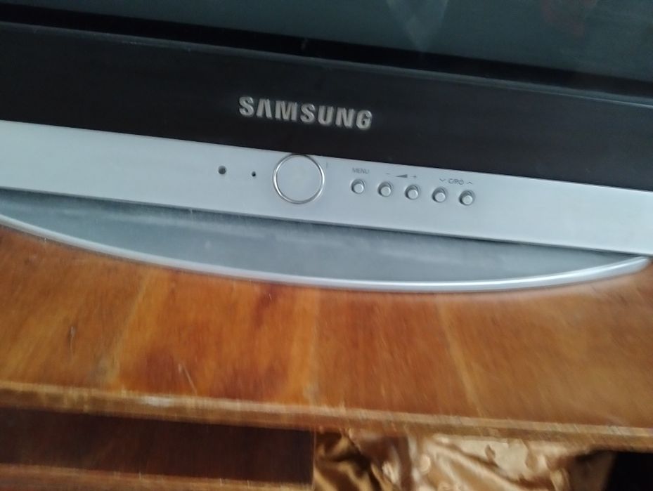 Телевізор Samsung -  29 дюймів