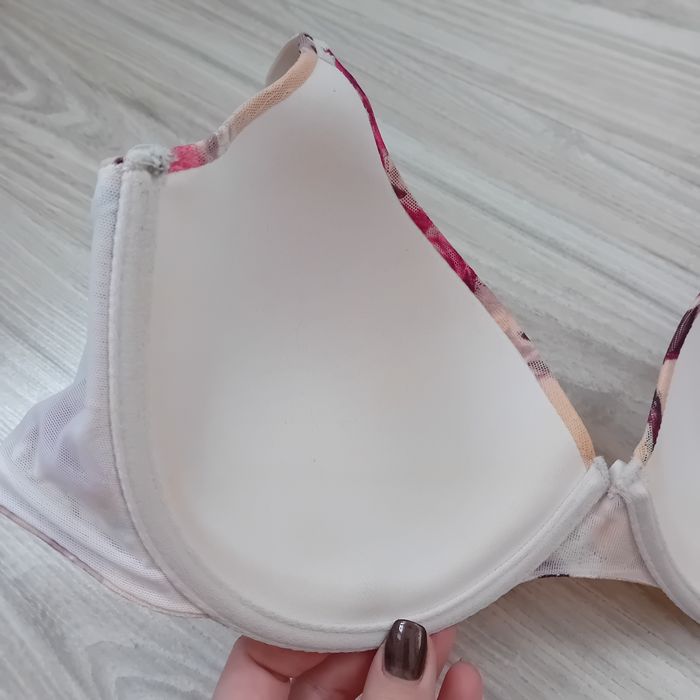 Usztywniany stanik w kwiaty 85C firmowy