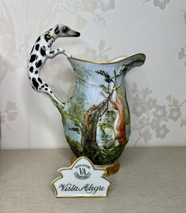 Jarro Caça em Biscuit Pintado à mão Vista Alegre