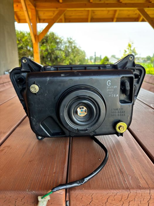 Lampa Honda CBR 600F 99r F4 ładna