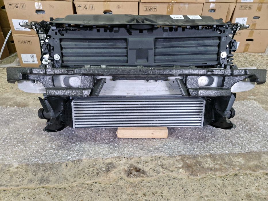 Установочная панель радиаторы Морда в сборе AUDI А4 B9 20-23г.S-Line.