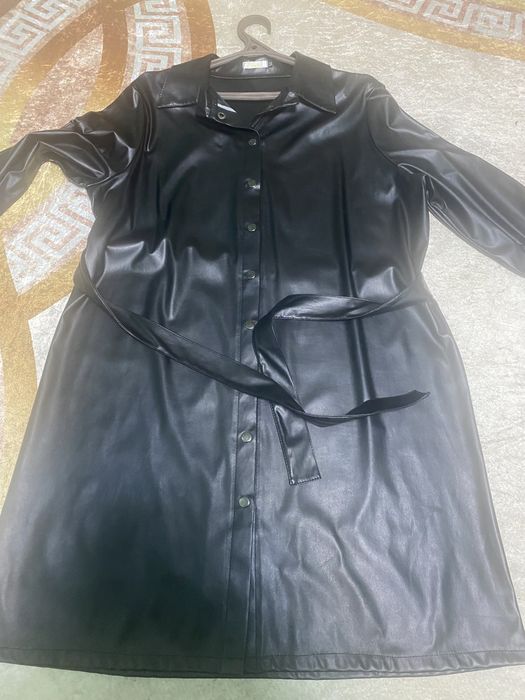 Модне плаття шкірзамінник