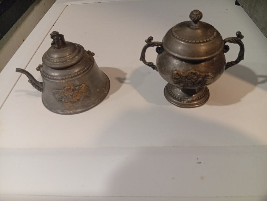Tin Jars486460637735168003