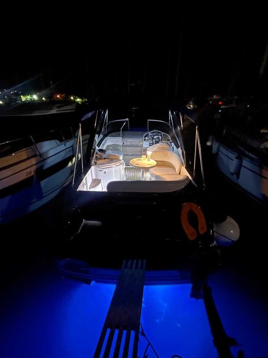 Jacht motorowy Sea Ray 260 Sundance